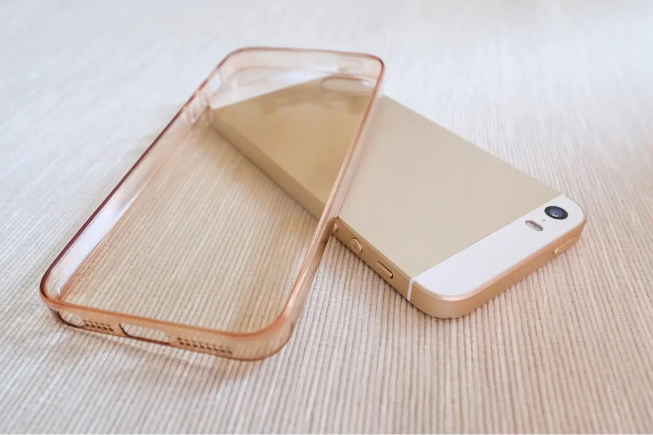 How to Clean a Clear Phone Case The Tech Edvocate