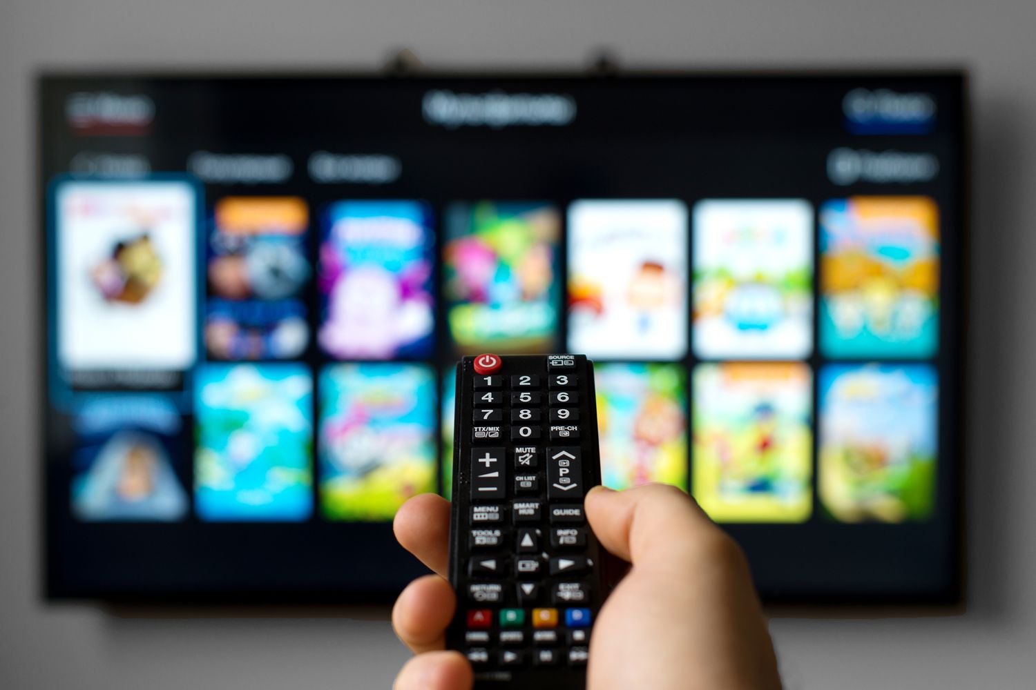 Do I Need a Streaming Device With a Smart TV? - The Tech Edvocate