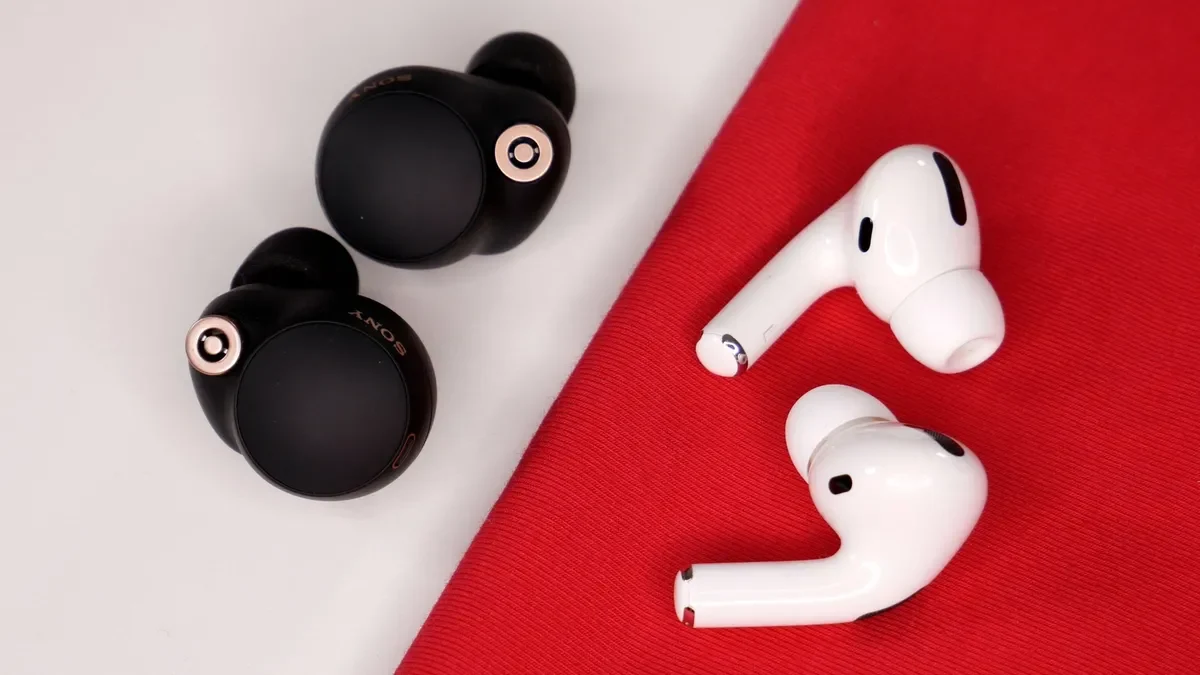 Lave jug at føre How to Clean AirPods: 2 Tricks for Removing Your Icky Earwax Buildup - The  Tech Edvocate