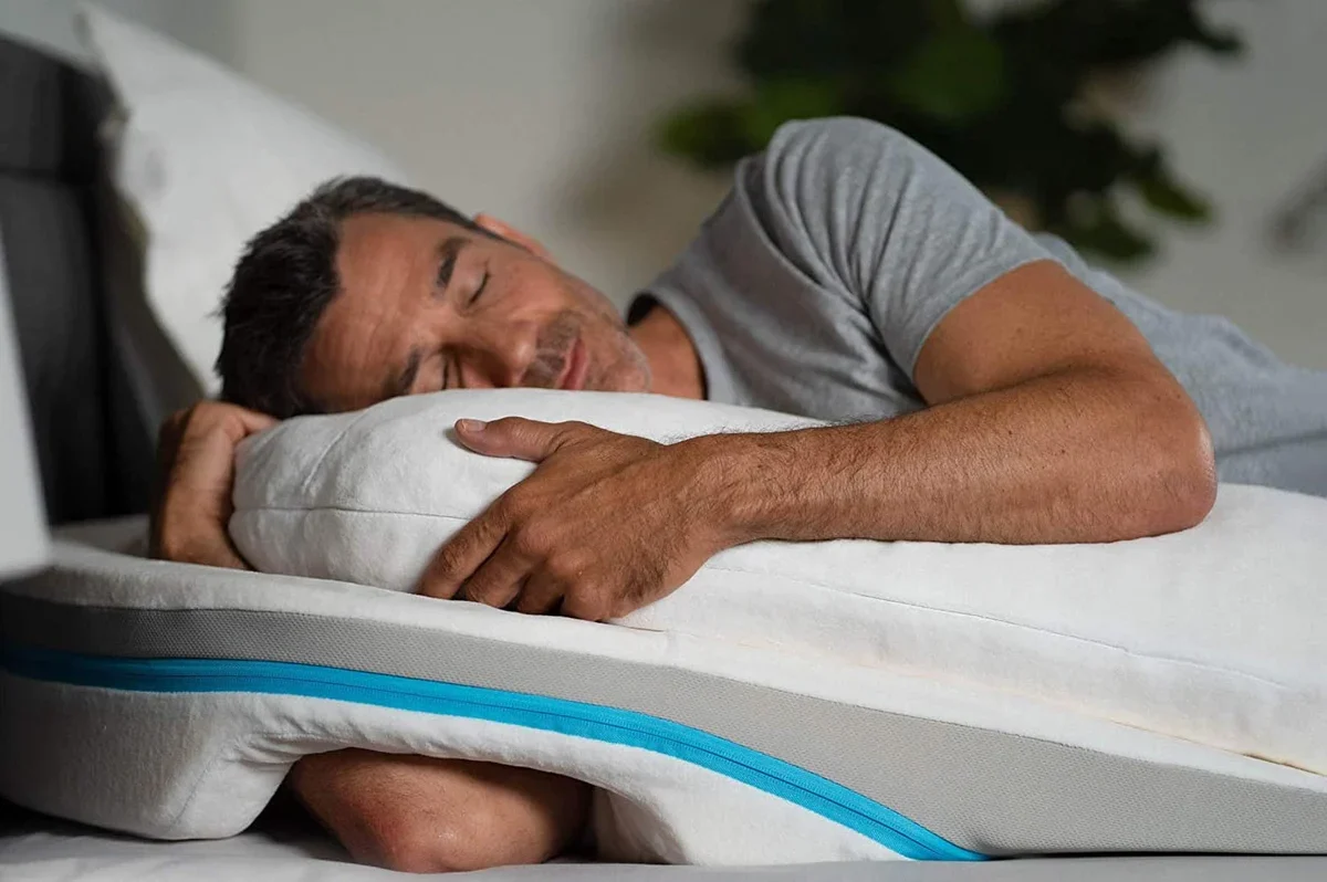 https://www.thetechedvocate.org/wp-content/uploads/2023/08/Best_Pillow_For_Side_Sleepers-1_1200x1200-660x400@2x.webp
