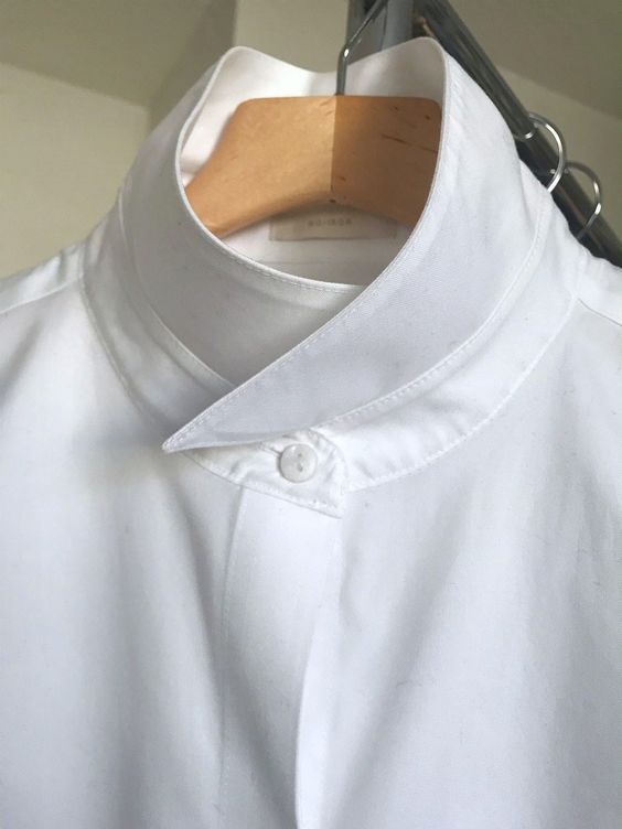 4 Ways to Clean a Shirt Collar - The Tech Edvocate