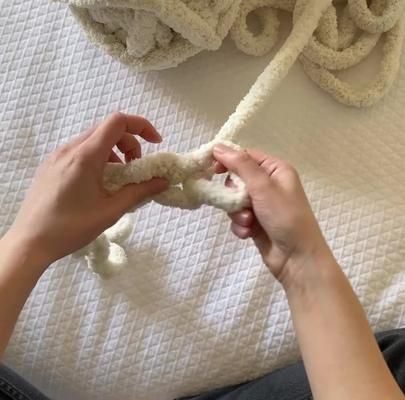 Finger Knit Blanket