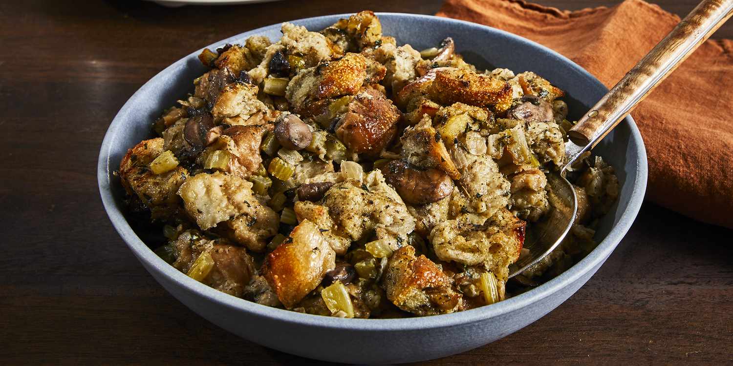 Best Crockpot Stuffing Recipe - How to Make Slow Cooker Stuffing - The ...