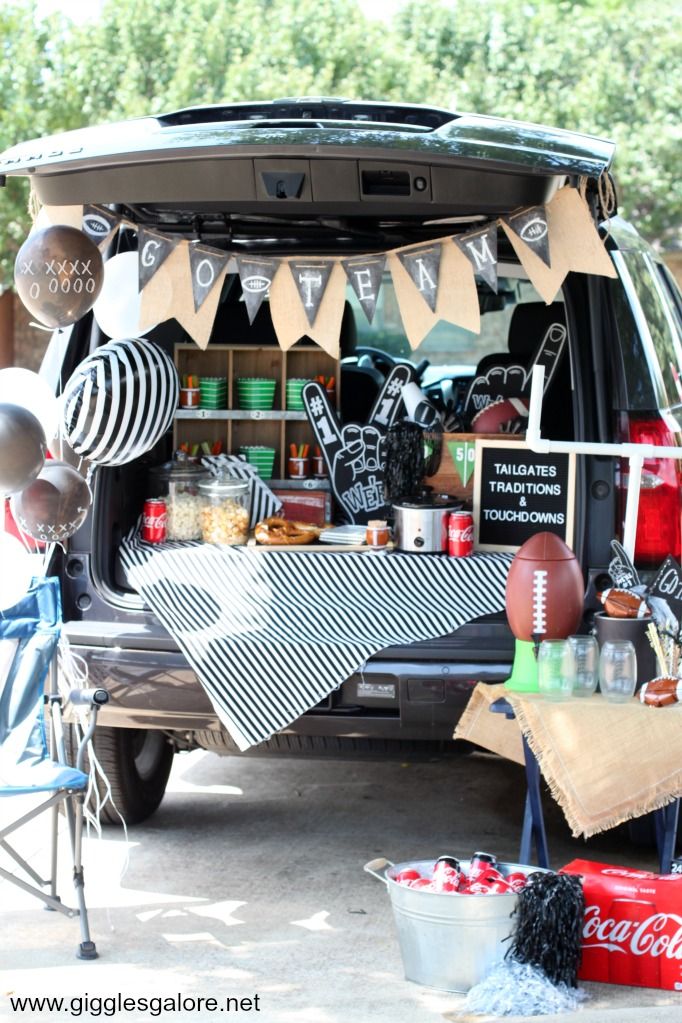 7 Grocery Stores with the Best Party Trays for Your Fall Tailgate Party ...